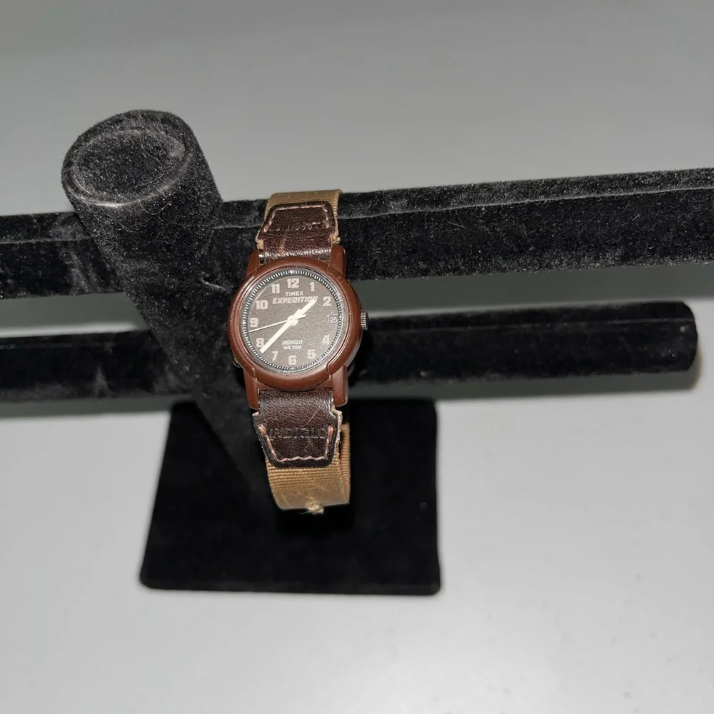 Vintage Timex Expedition Indiglo Unisex Analog Watch with Digital Date